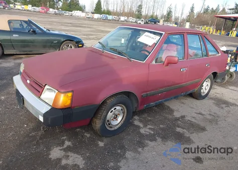 1988 Ford Escort Gl z USA, uszkodzony, nr VIN 1FAPP2599JW197669